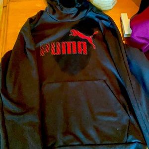 PUMA SWEATSHIRT LIKE NEW